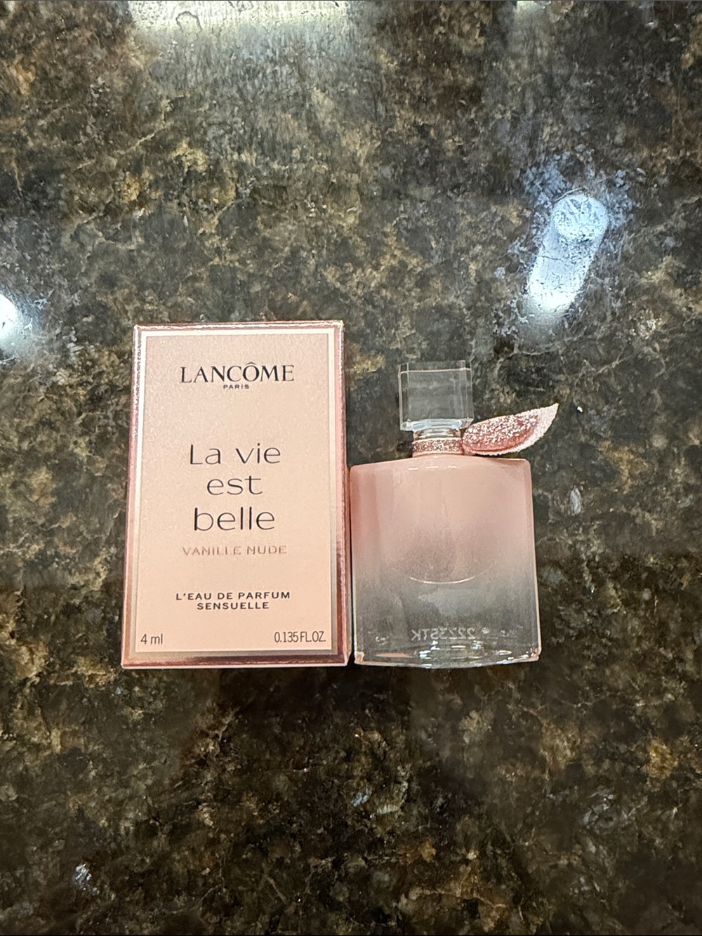 Lancome La Vie Est Belle Vanille Nude Pink and Clear Perfume Set